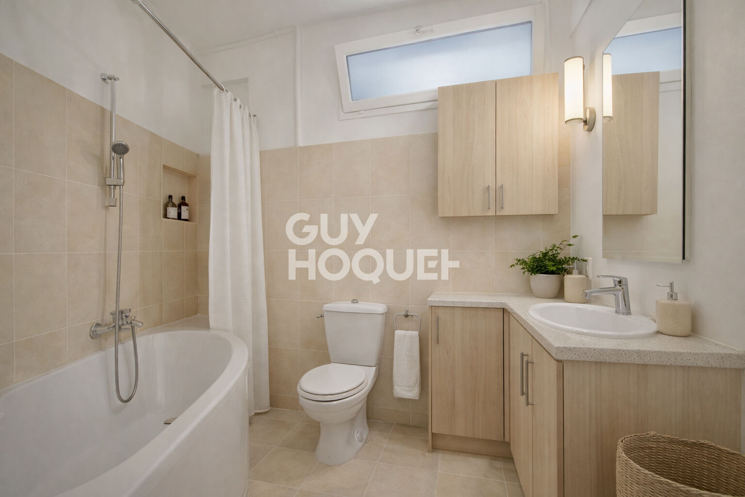 PARIS 9, SAINT-GEORGES, MARTYRS, 3 CHAMBRES, EN ÉTAGE, 95M²