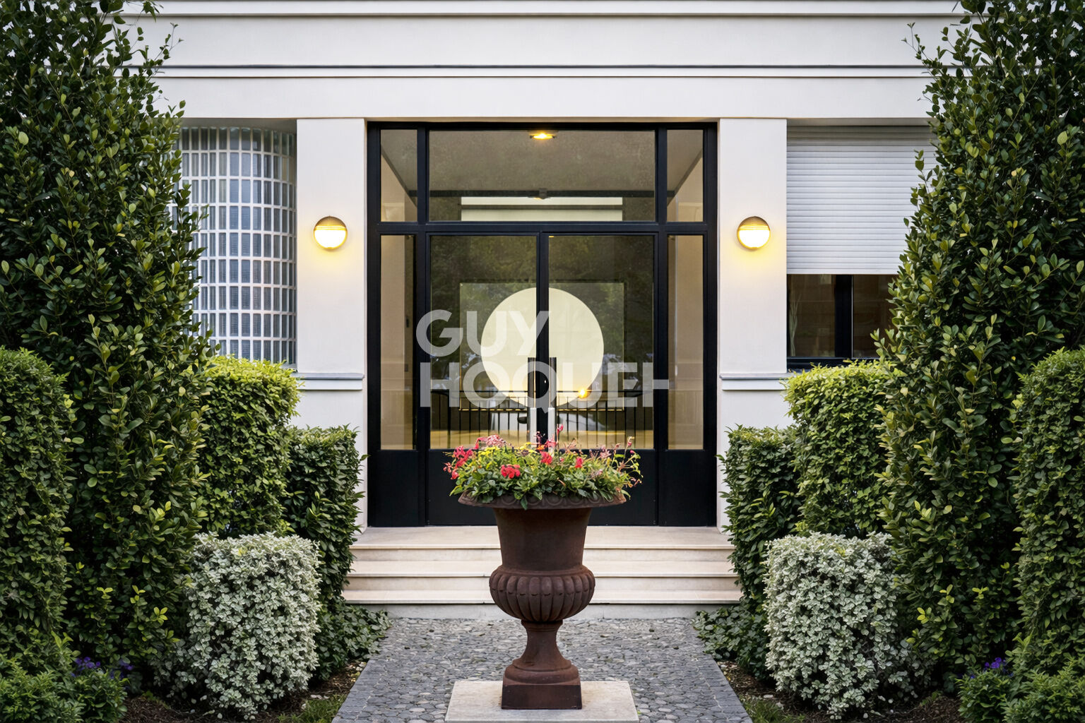 Somptueux Immeuble Art Déco 1925 554m2 refait à neuf avec le style de l'époque