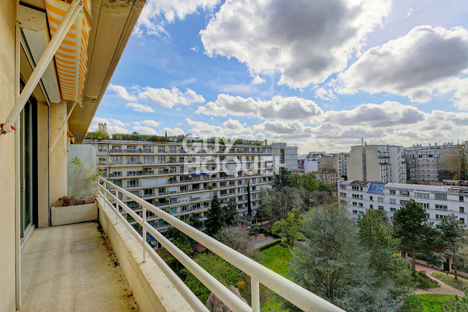PARIS XVI, Jasmin, 2ch avec balcon 8ème étage