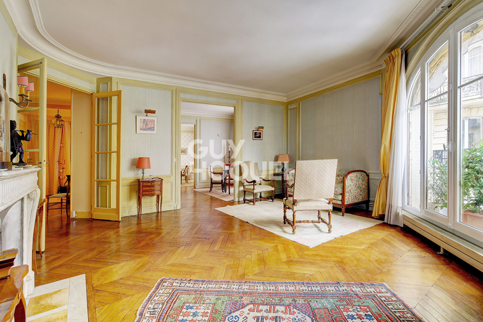 Paris XVI, 171 m2, 6 pièces / 4 chambres.