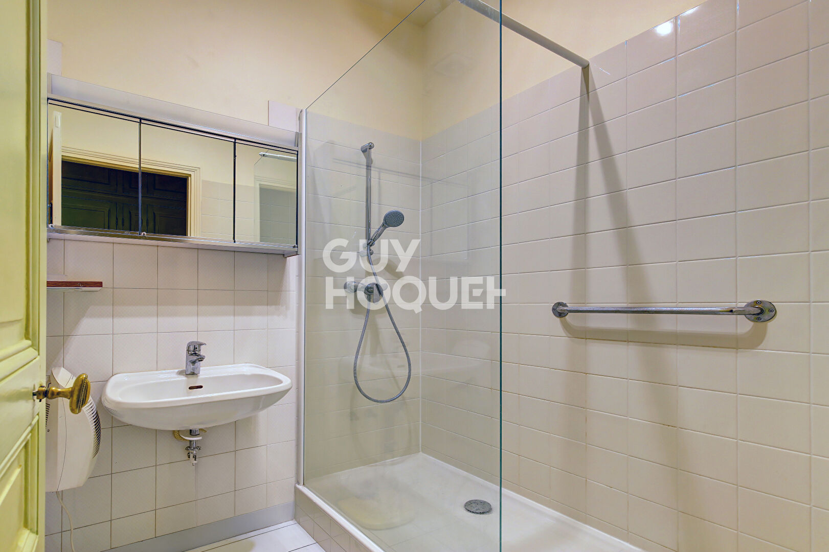 Paris XVI, 171 m2, 6 pièces / 4 chambres.