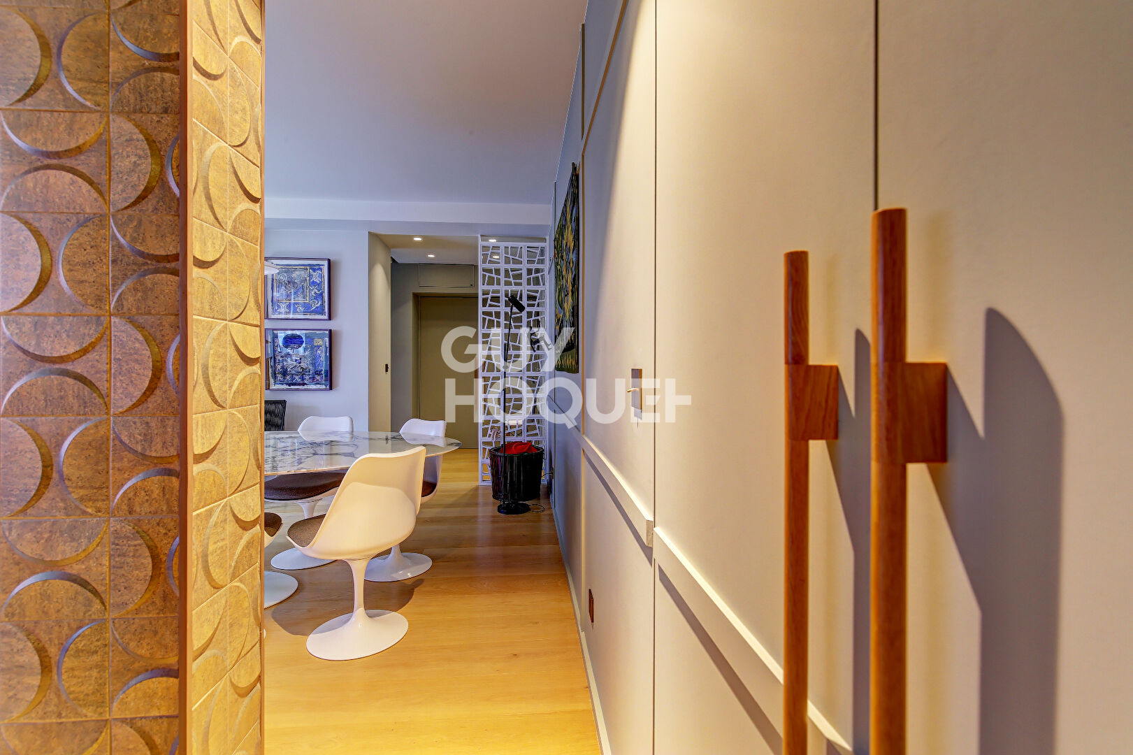 PARIS XVI, La Muette, 117m2 2/3 chambres en étage au calme absolu