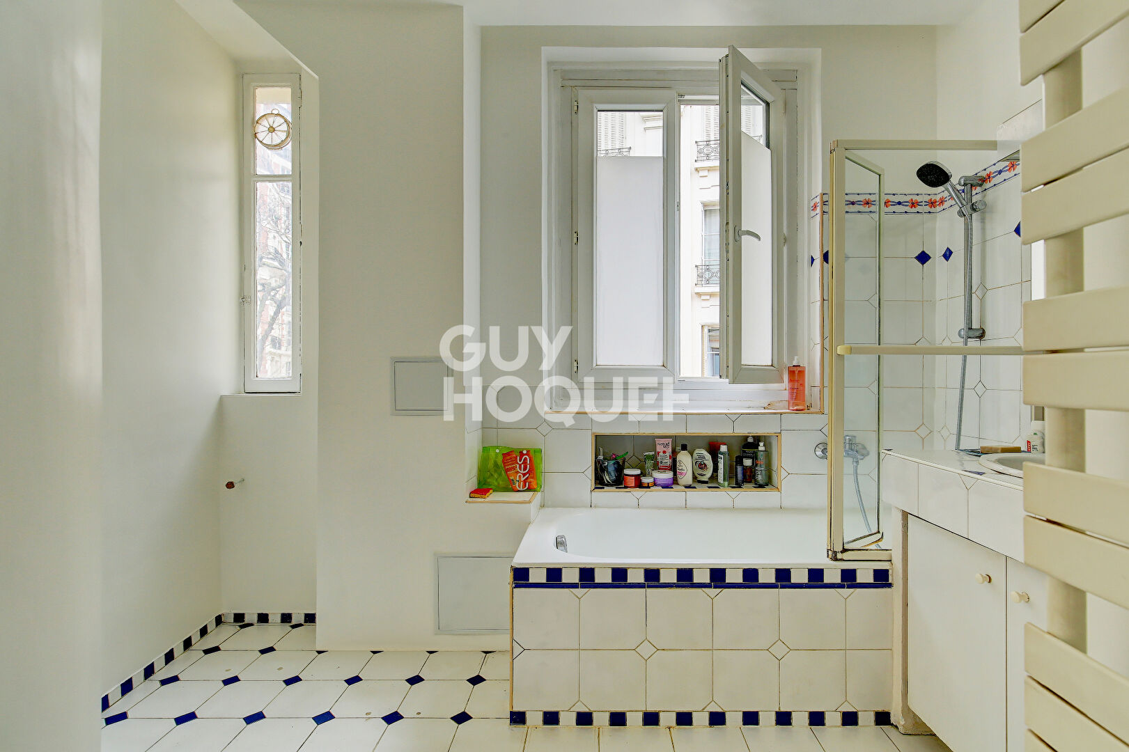 PARIS XVI, PASSY,  APPARTEMENT FAMILIAL, 4 CHAMBRES, BALCON, 129 M2 AVEC CAVE ET PARKING