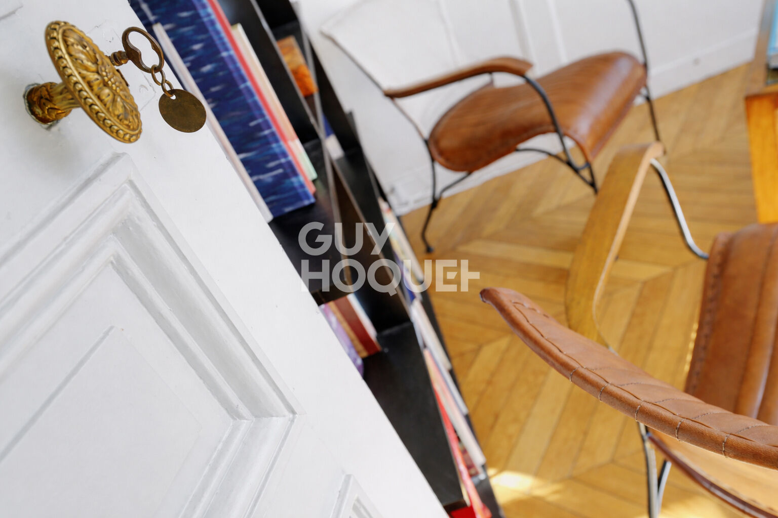 Paris 75017, 6 pièces / 4 chambres étage élevé lumineux