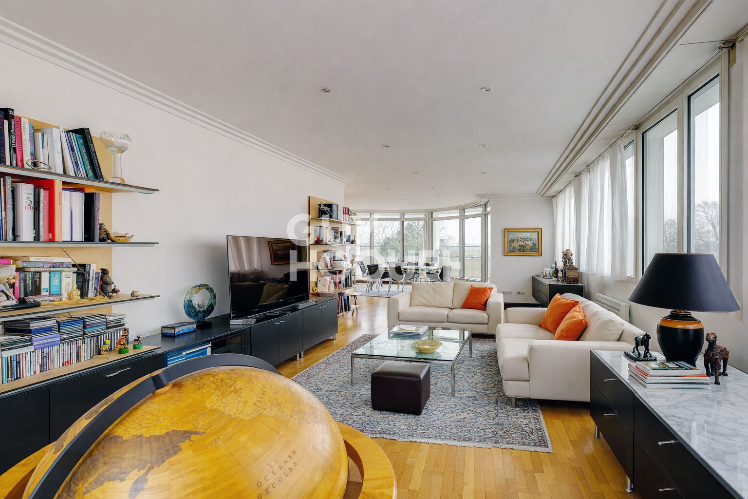 Somptueux Immeuble Art Déco 1925, 554m2 refait à neuf avec le style et les matériaux de l'époque