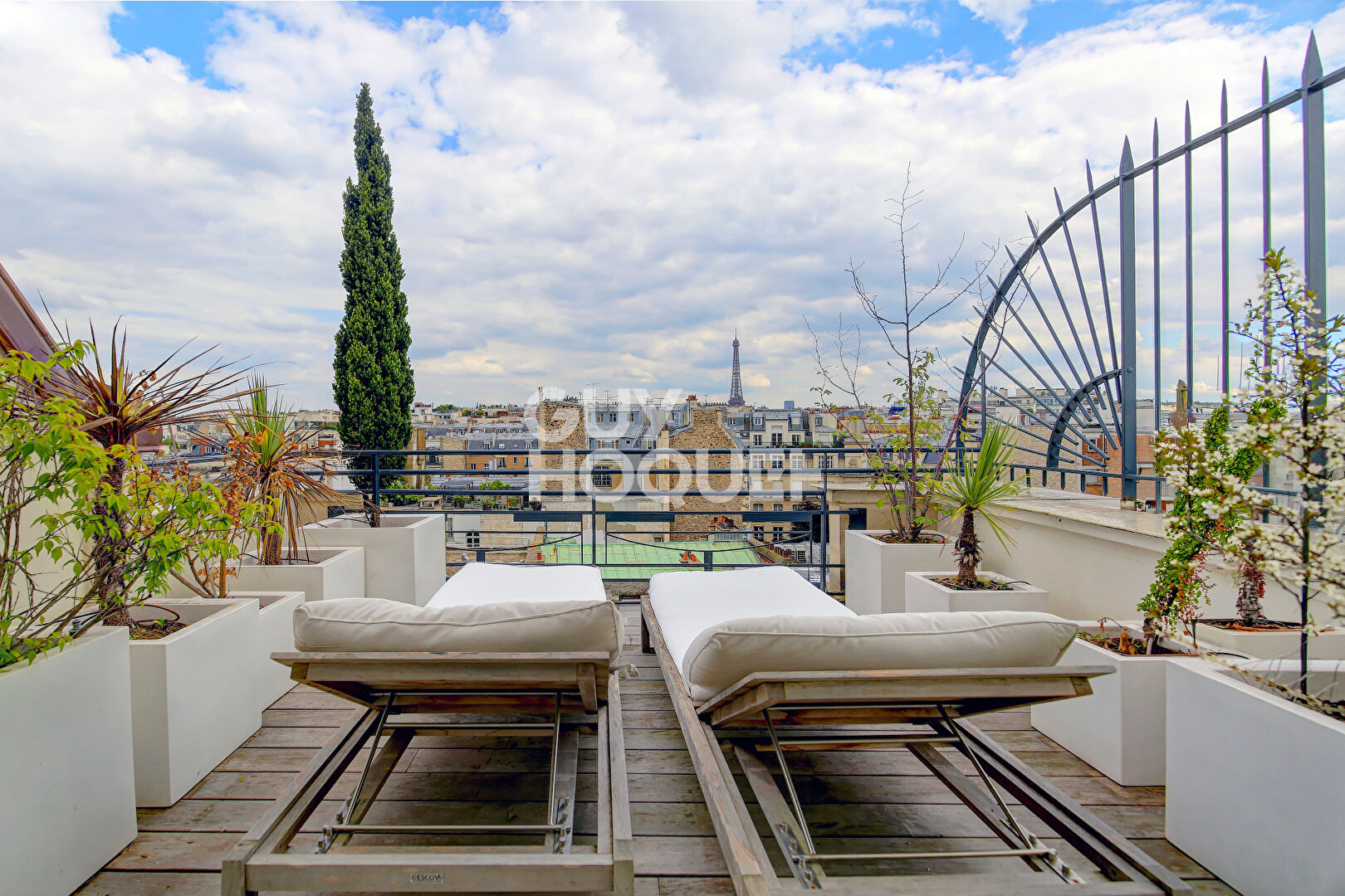 PARIS XVI, Appartement de standing immeuble Art Déco, terrasses Tour Eiffel dernier étage