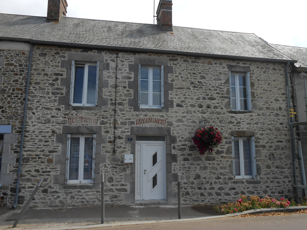 Maison 4 pièces principales SAINT SAUVEUR LENDELIN