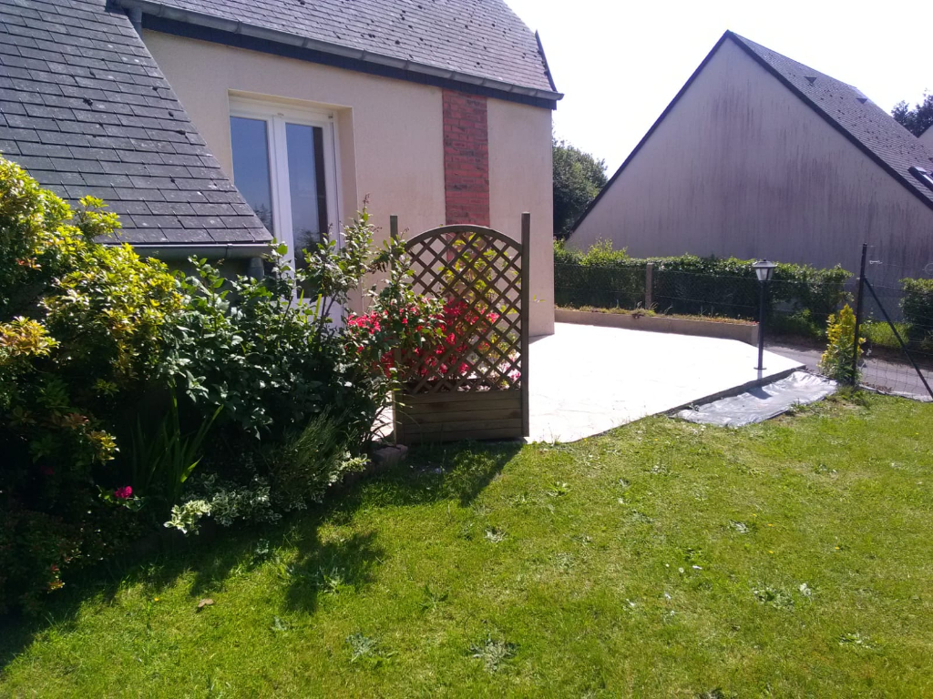 Maison 4 pièces principales SAINT SYMPHORIEN LE VALOIS