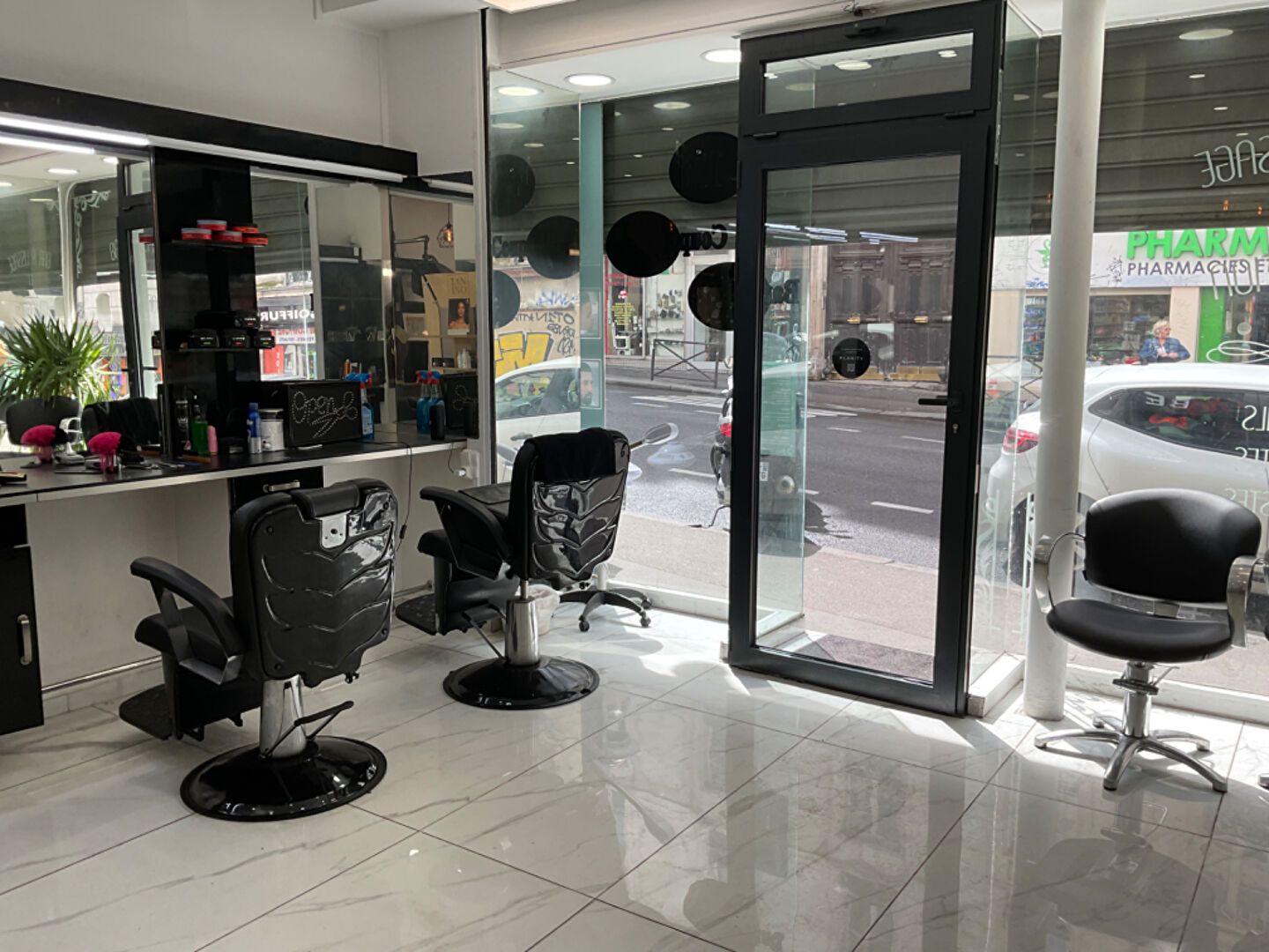 Fonds de commerce Salon de coiffureesthetique Paris 40 m2