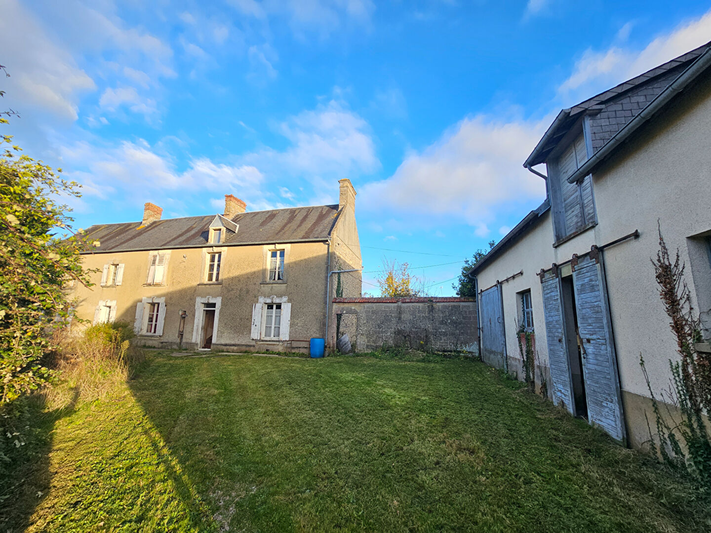 Maison à rénover avec dépendances CARENTAN