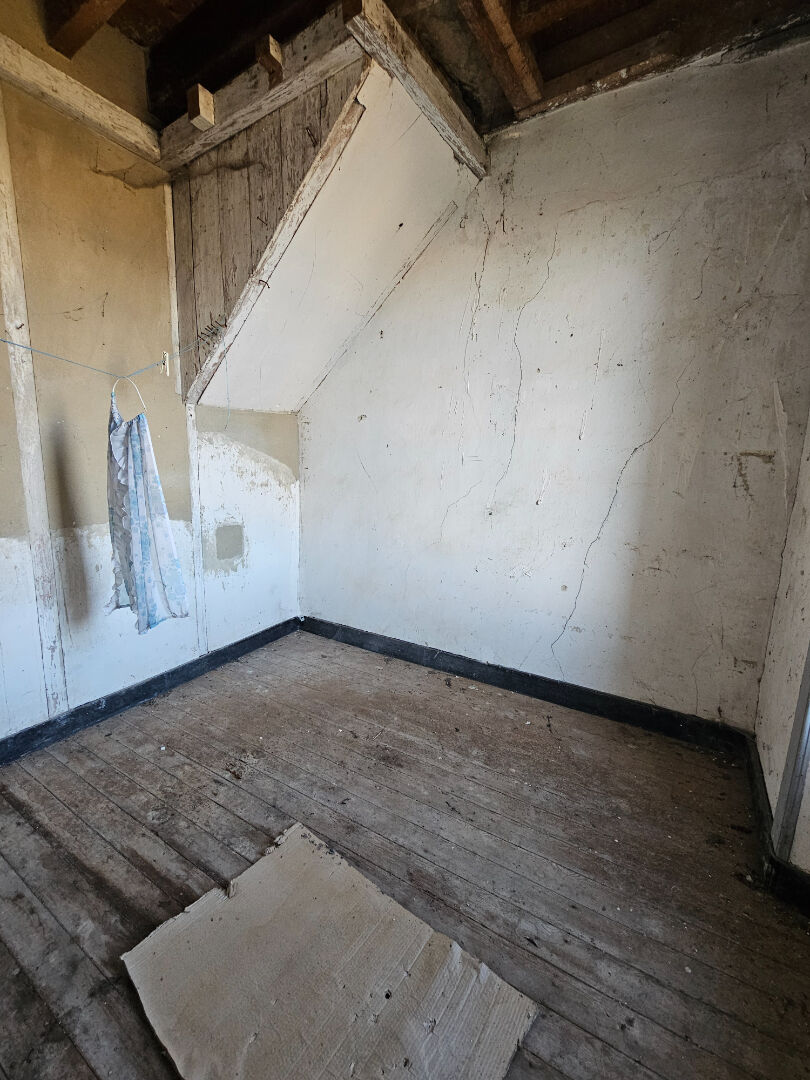 Maison à rénover avec dépendances CARENTAN