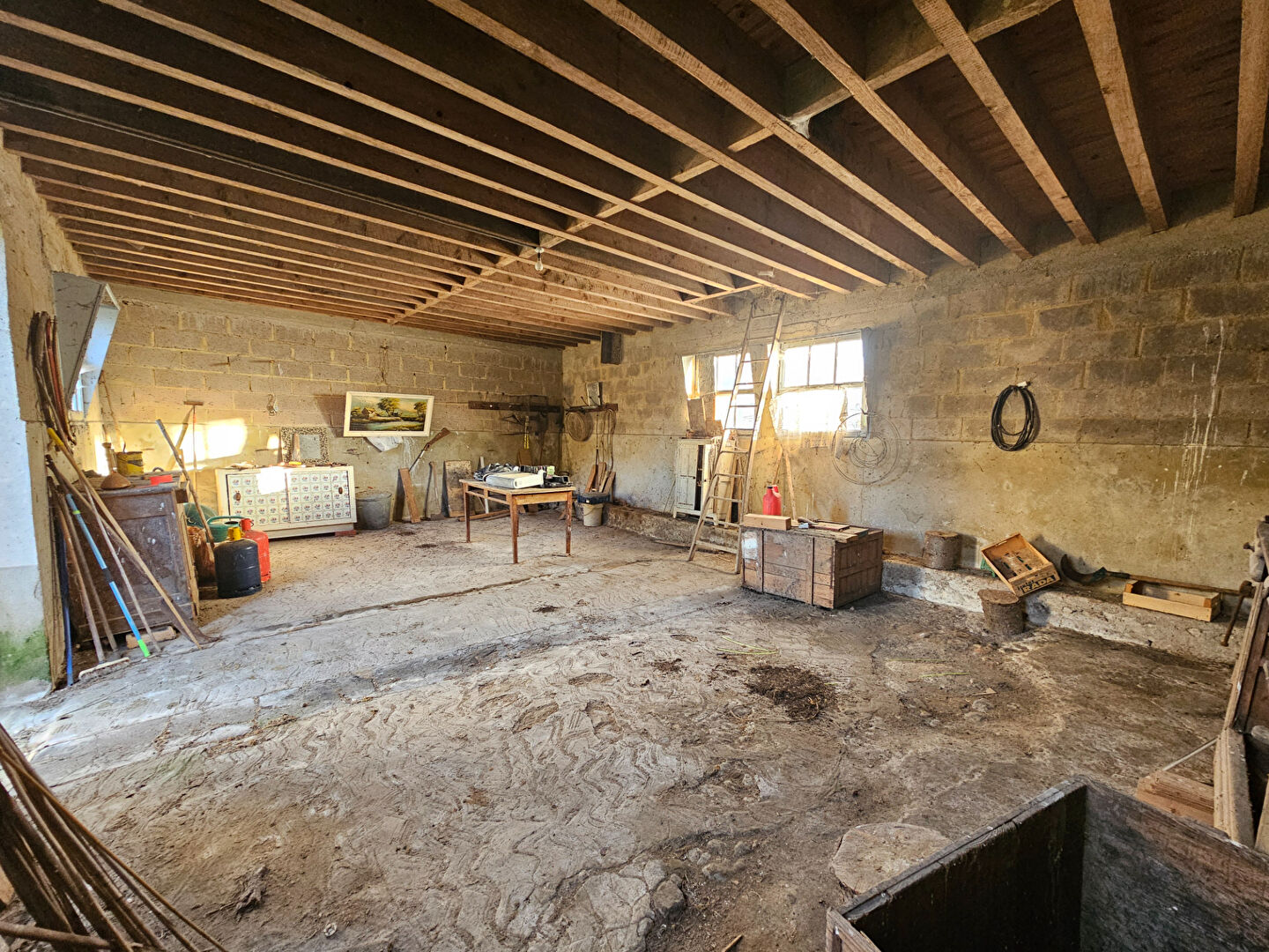 Maison à rénover avec dépendances CARENTAN