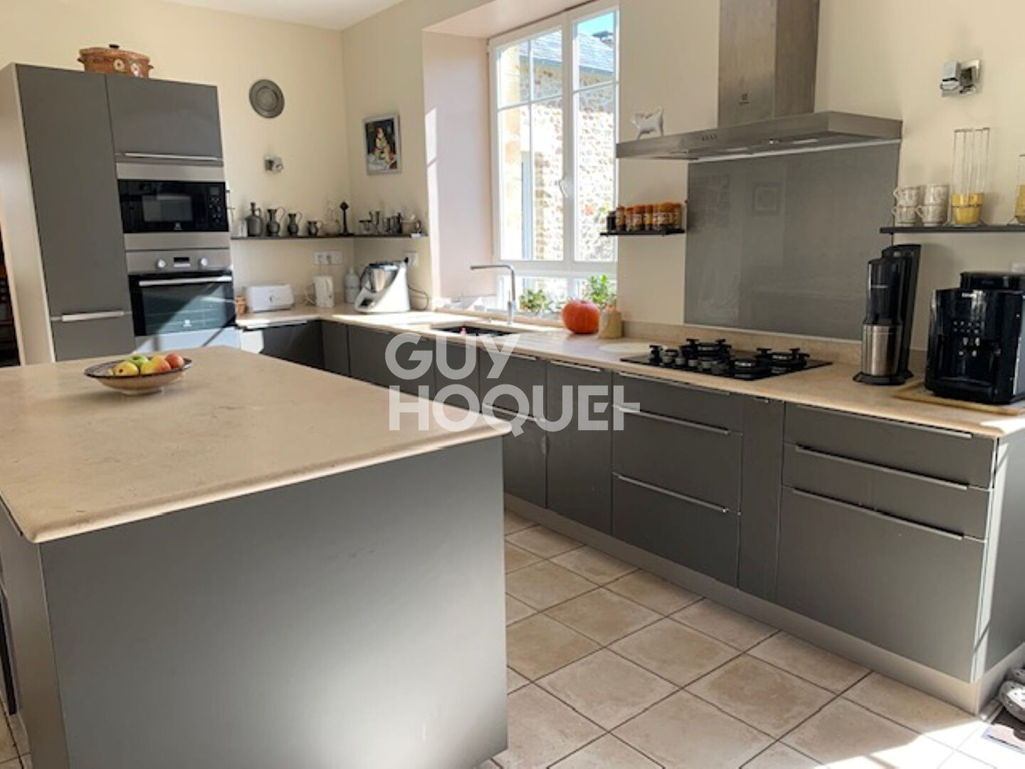 Maison  10 pièce(s) 200 m2