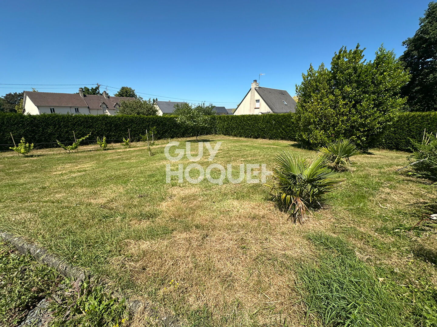 Pavillon sur sous-sol avec Hangar