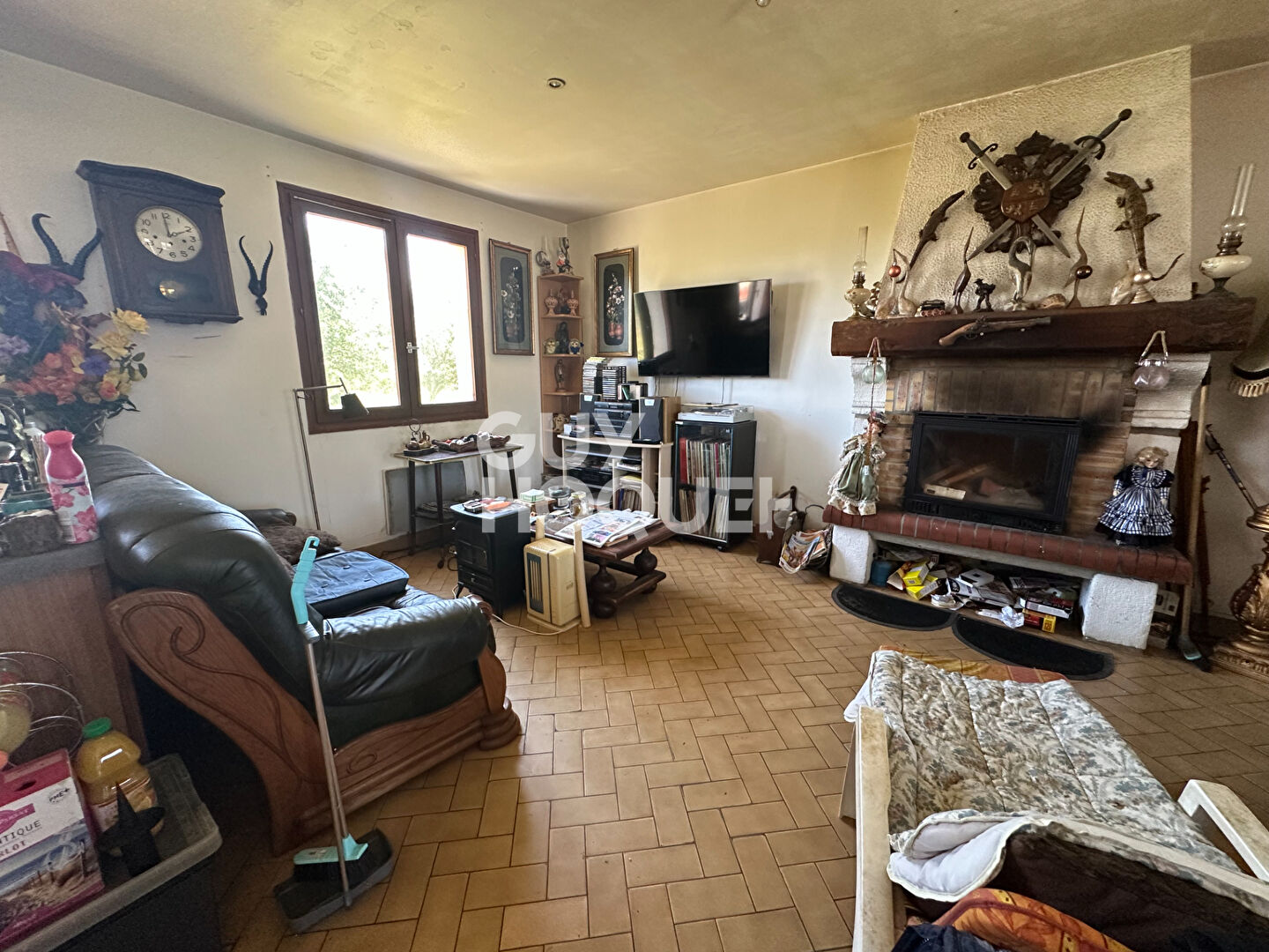 Pavillon sur sous-sol avec Hangar