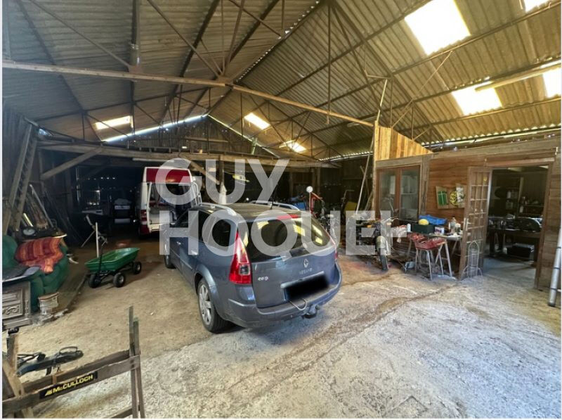 Pavillon sur sous-sol avec Hangar