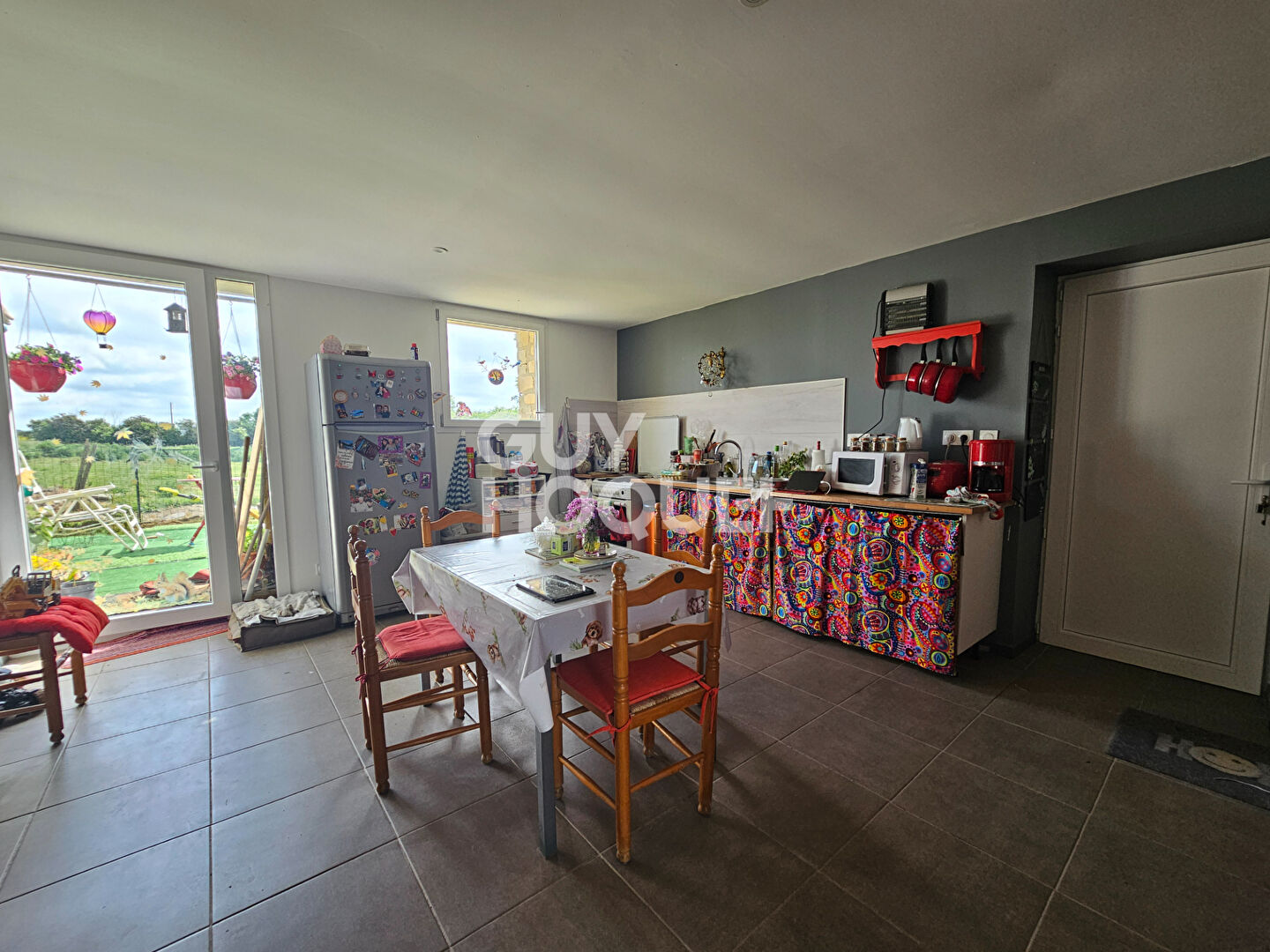 Corps de ferme avec 2 maisons et une stabulation