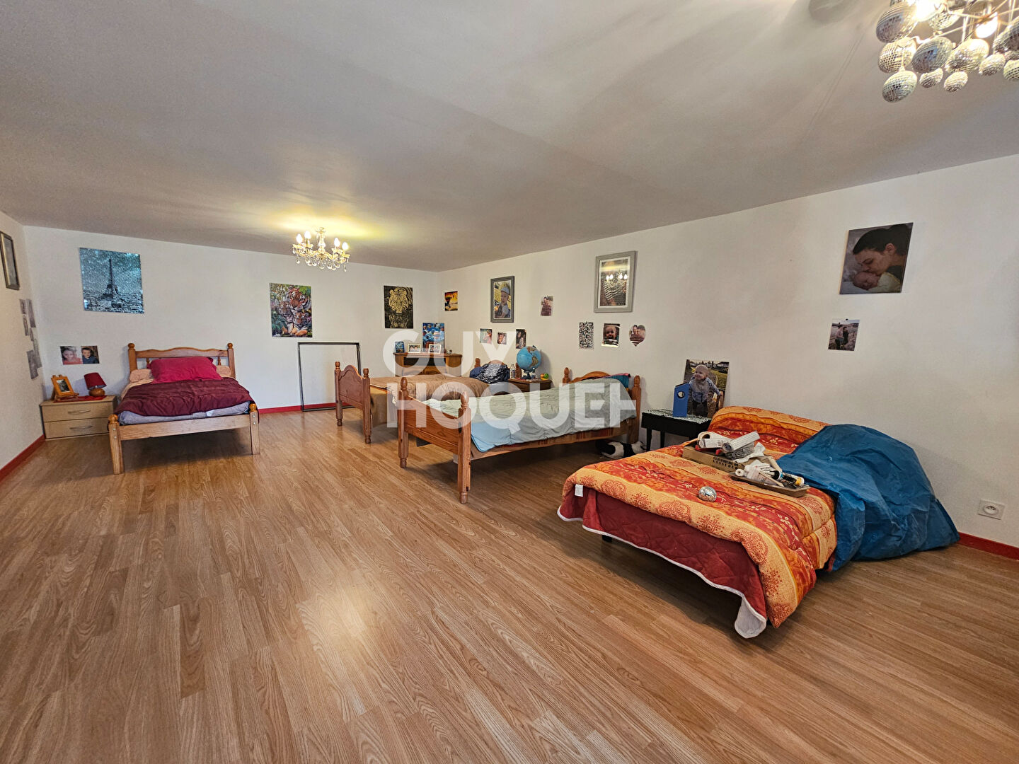 Corps de ferme avec 2 maisons et une stabulation