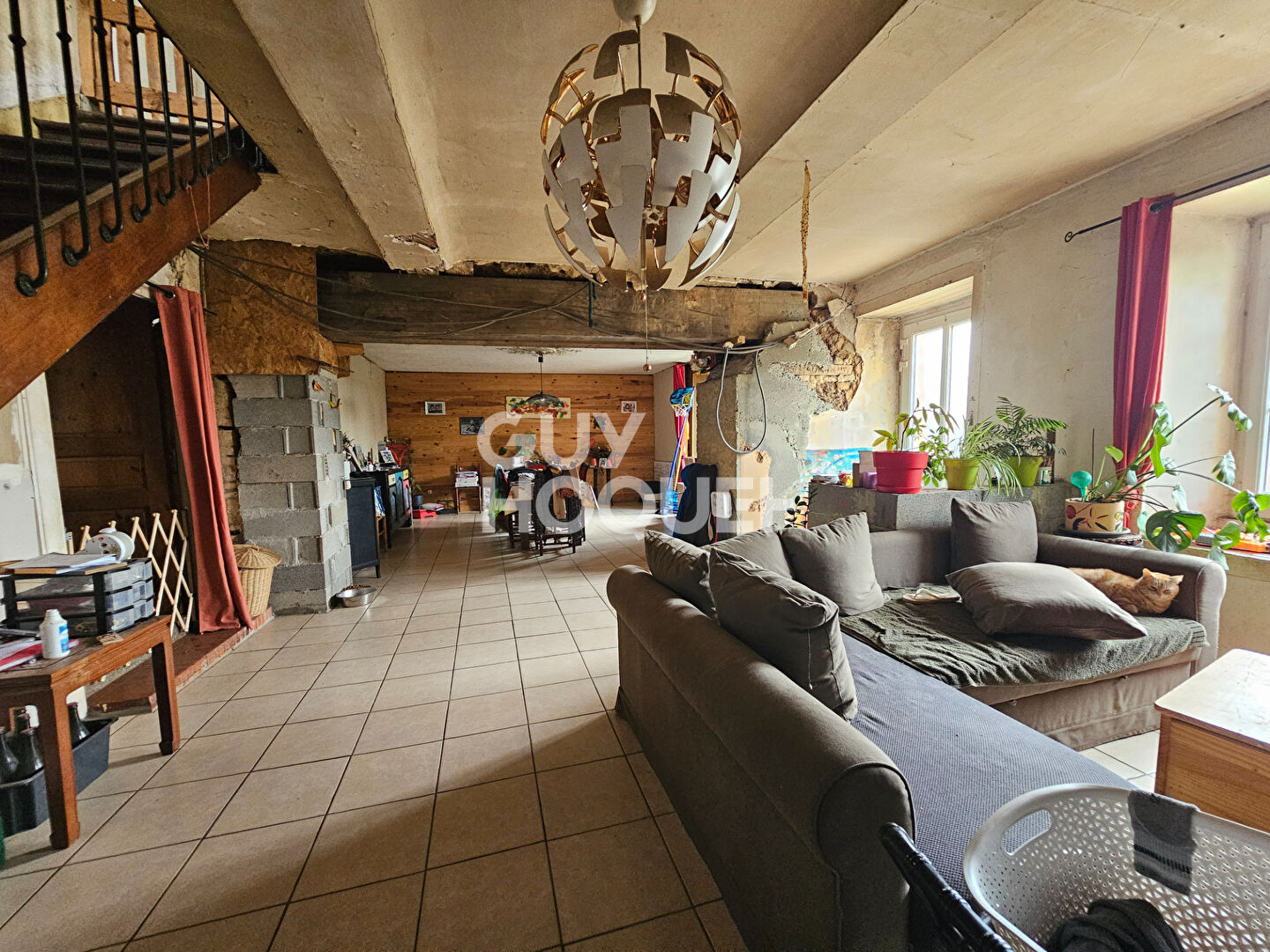 Corps de ferme avec 2 maisons et une stabulation