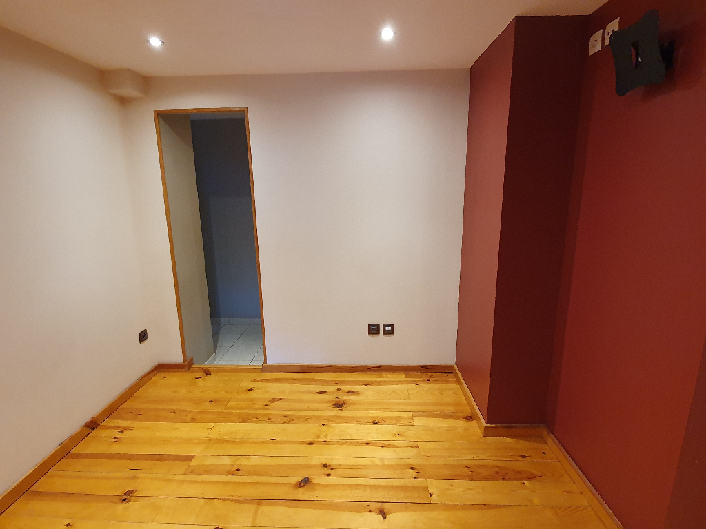 Location : appartement T1bis à PERPIGNAN Cours Palmarole