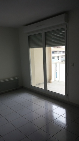 Appartement à louer à PERPIGNAN avec terrasse et parking  (66000).