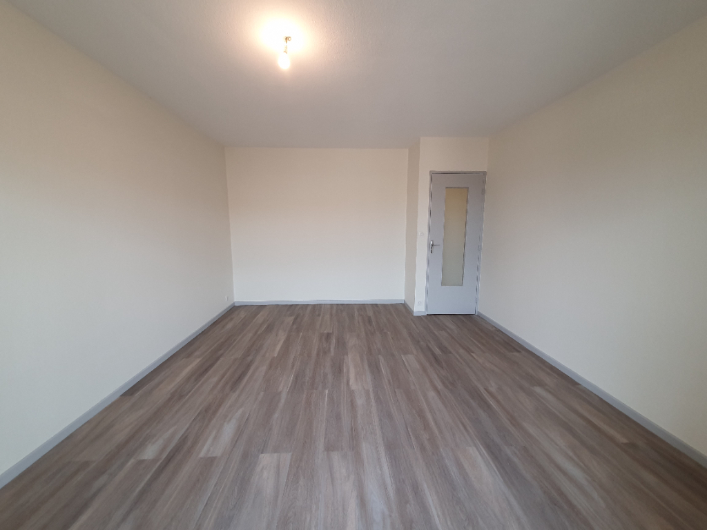 Appartement F1 (34 m²) en location à PERPIGNAN