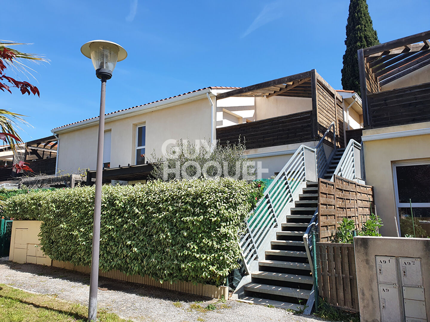 ELNE Appartement F2 avec terrasse et parking