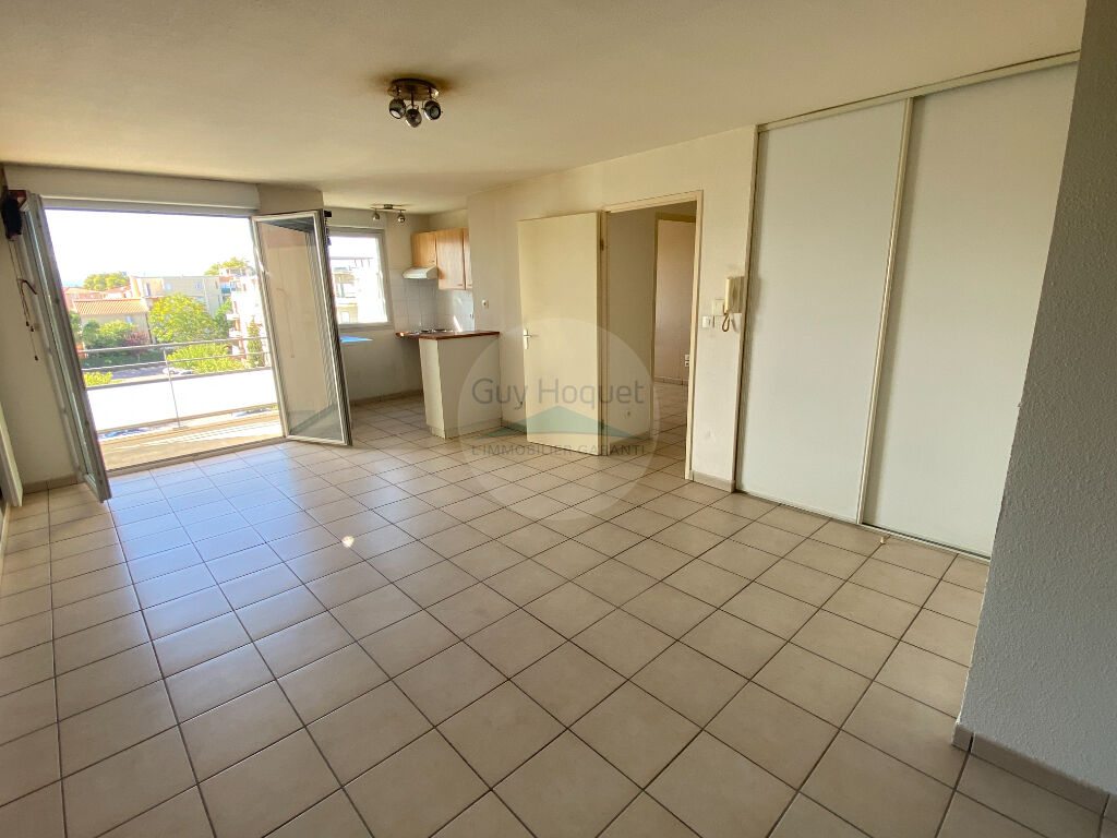 Vente : appartement T2 (44 m²) à SAINT ESTEVE