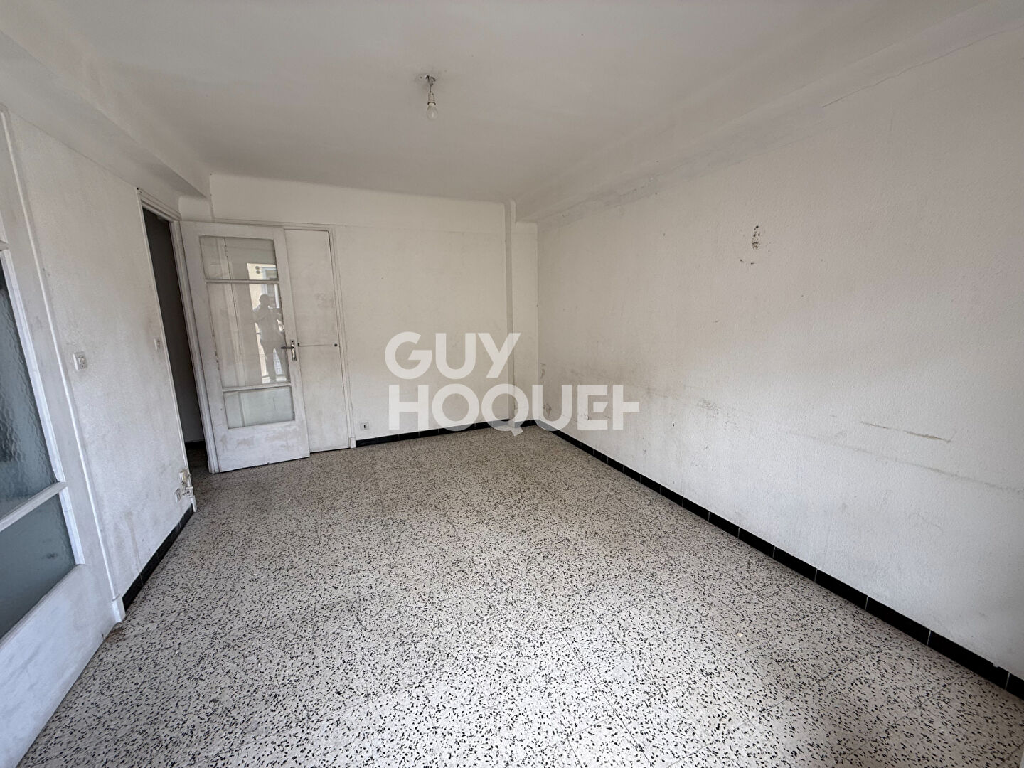 EXCLUSIVITÉ pour investisseur - A vendre à PERPIGNAN (66000) Secteur LYCEE ARAGO Appartement F2 avec balcon et cave