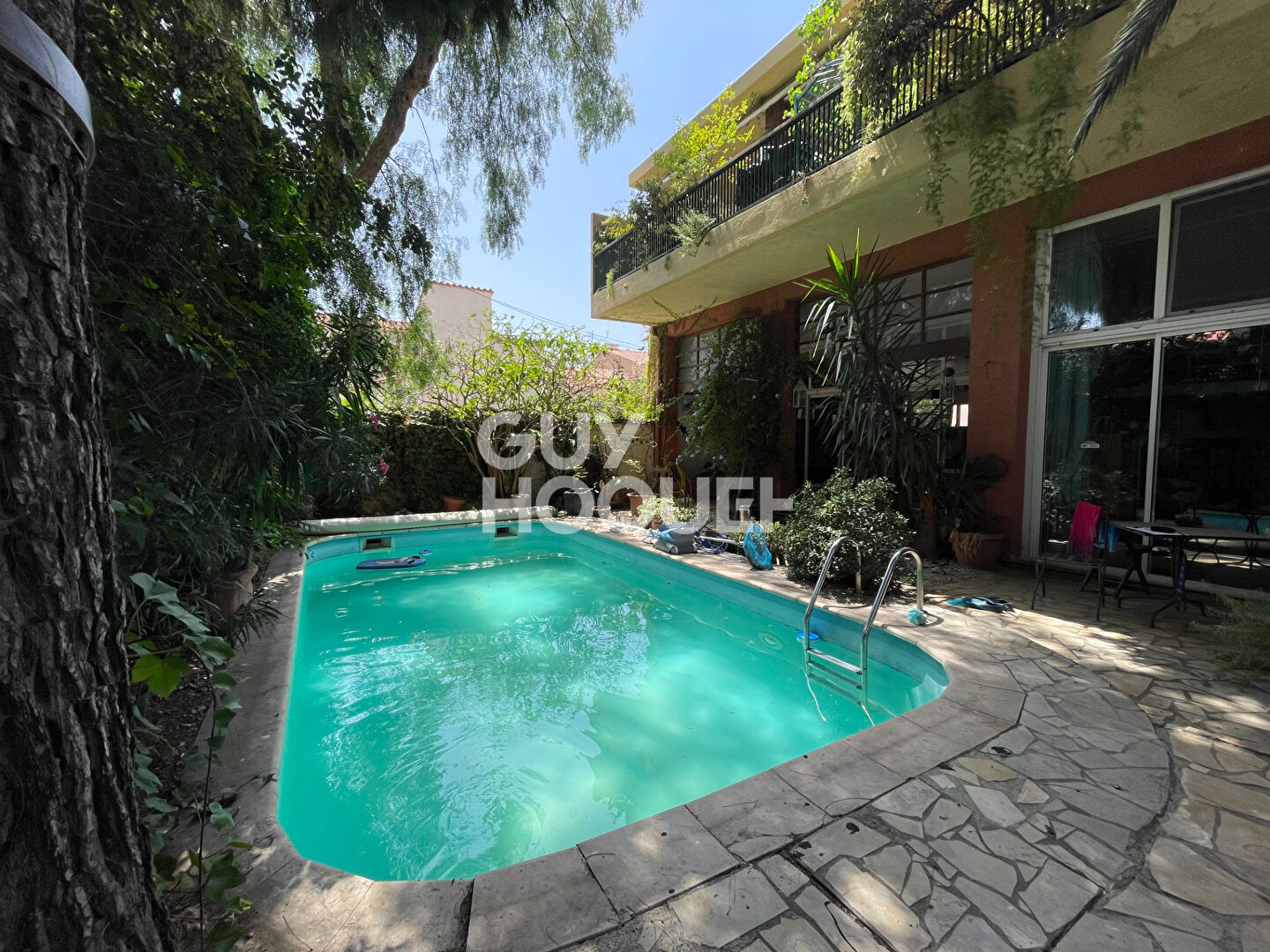 A vendre PERPIGNAN  (66000) : maison T9 (223 m²) AVEC PISCINE