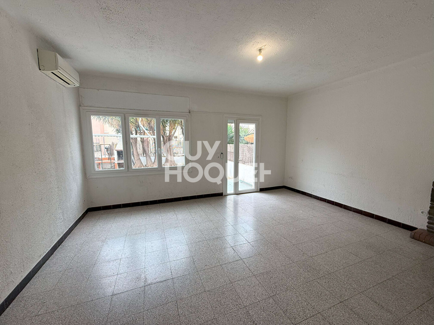 A vendre à Perpignan (66000) quartier MOYEN VERNET  Maison 2 faces F5 de 112 m² avec garage et jardin.