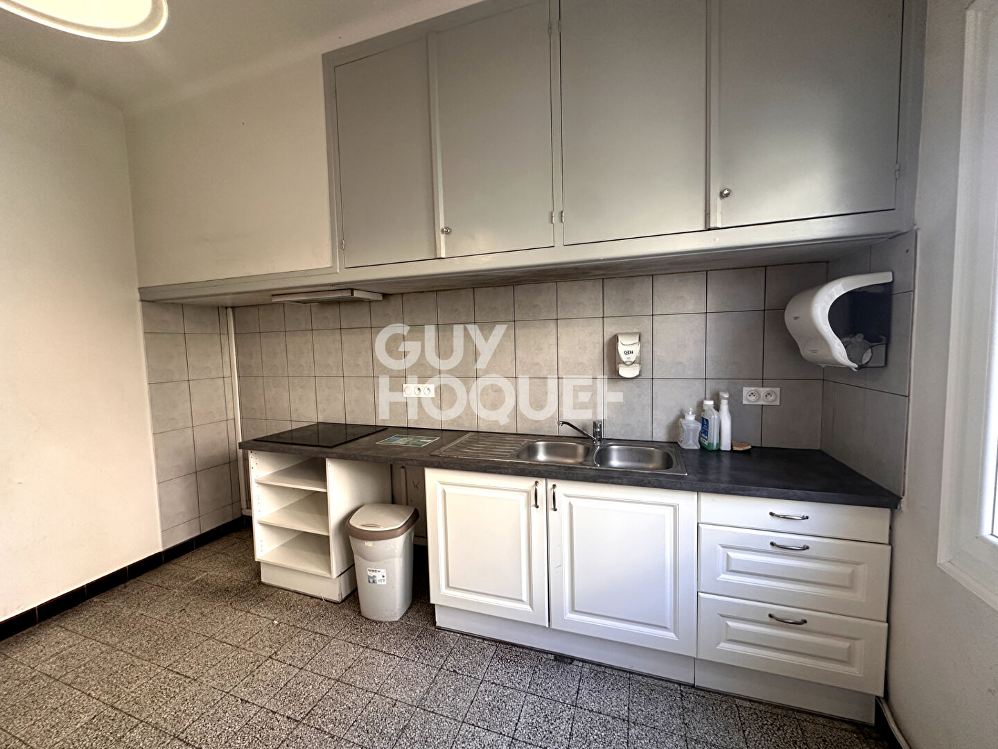 A vendre à PERPIGNAN (66000)  Secteur MOYEN VERNET  Maison 2 faces F5 de 112 m² avec garage et jardin.