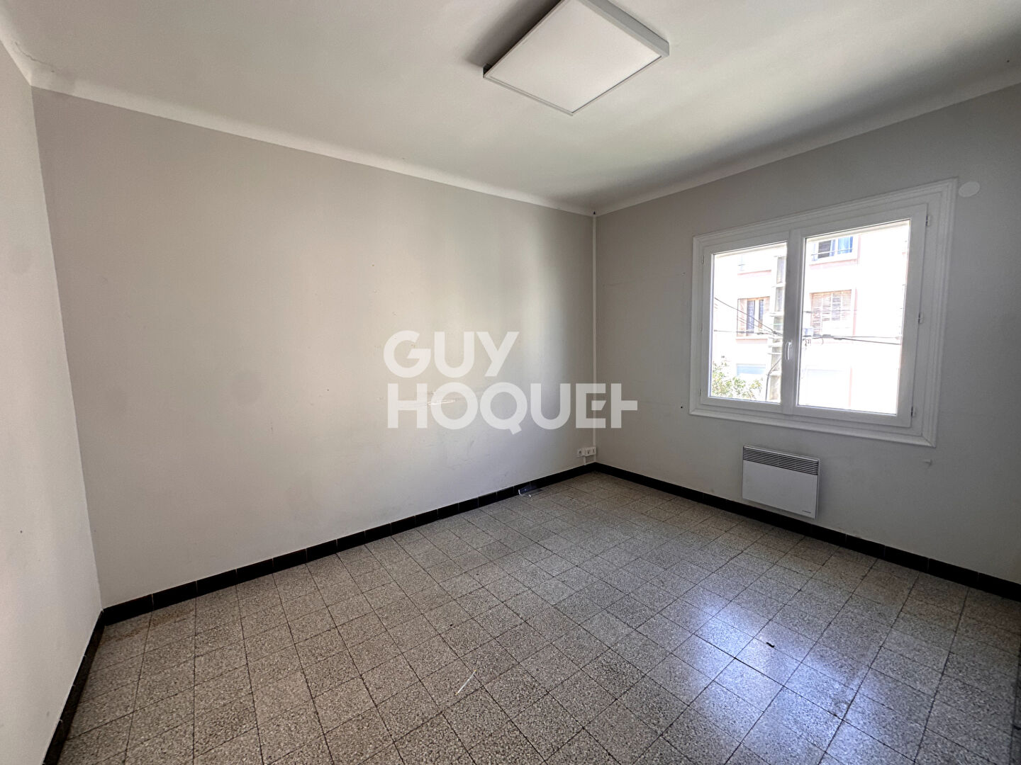 A vendre à Perpignan (66000) quartier MOYEN VERNET  Maison 2 faces F5 de 112 m² avec garage et jardin.