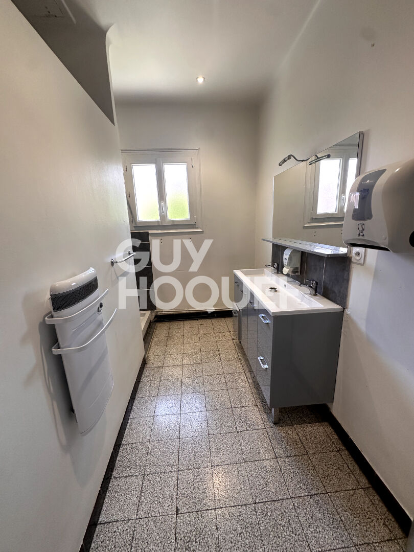 A vendre à PERPIGNAN (66000)  Secteur MOYEN VERNET  Maison 2 faces F5 de 112 m² avec garage et jardin.