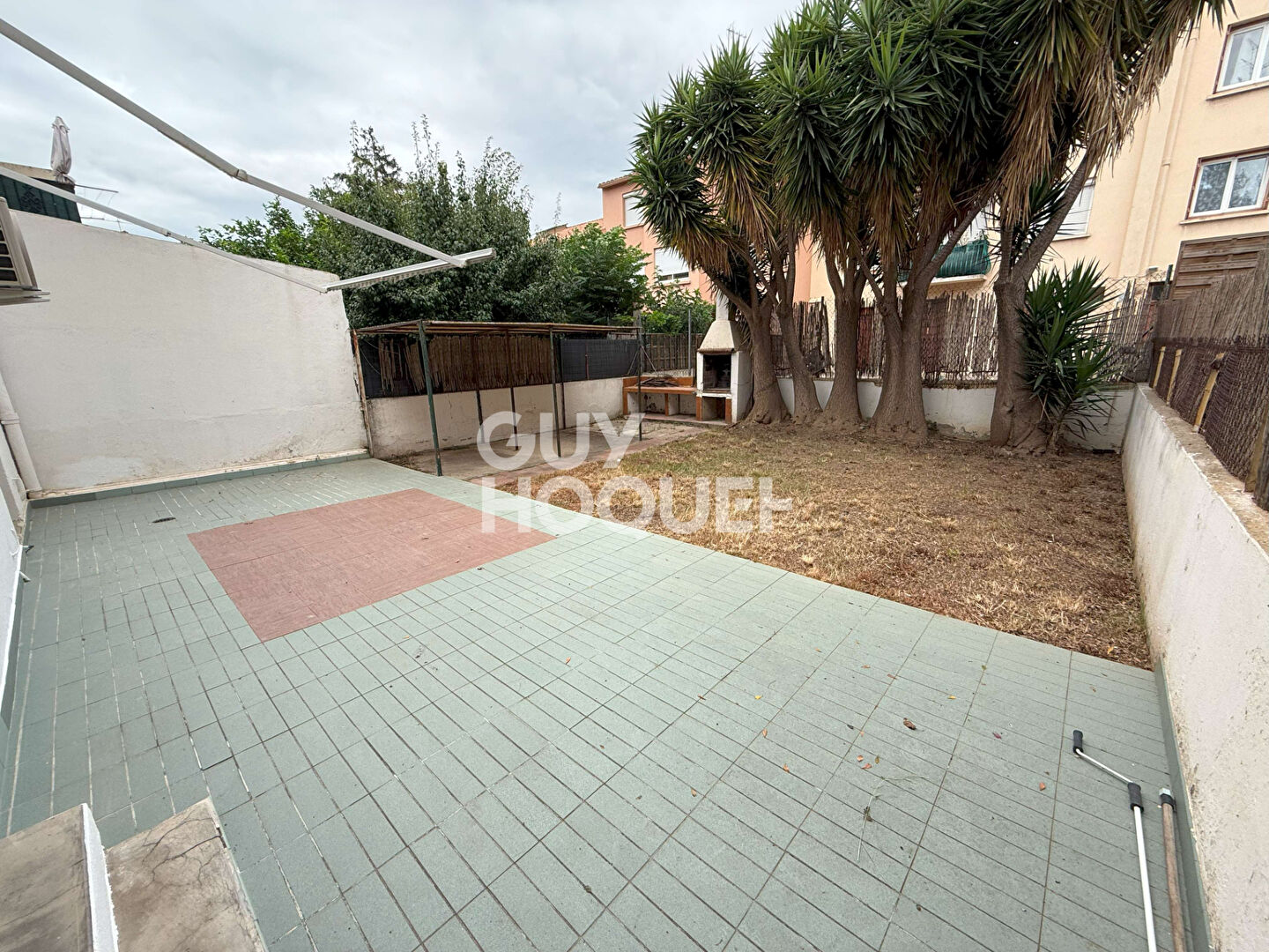 A vendre à PERPIGNAN (66000)  Secteur MOYEN VERNET  Maison 2 faces F5 de 112 m² avec garage et jardin.