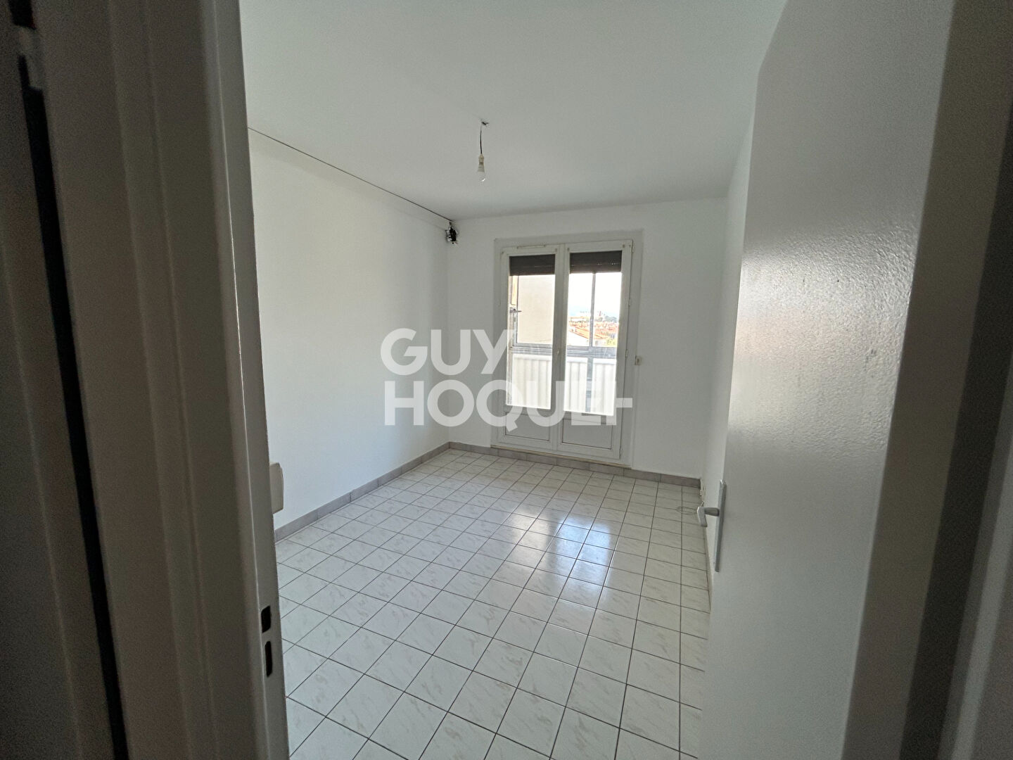EXCLUSIVITE - À vendre à PERPIGNAN (66000) quartier Las Cobas: Appartement spacieux de 5 pièces