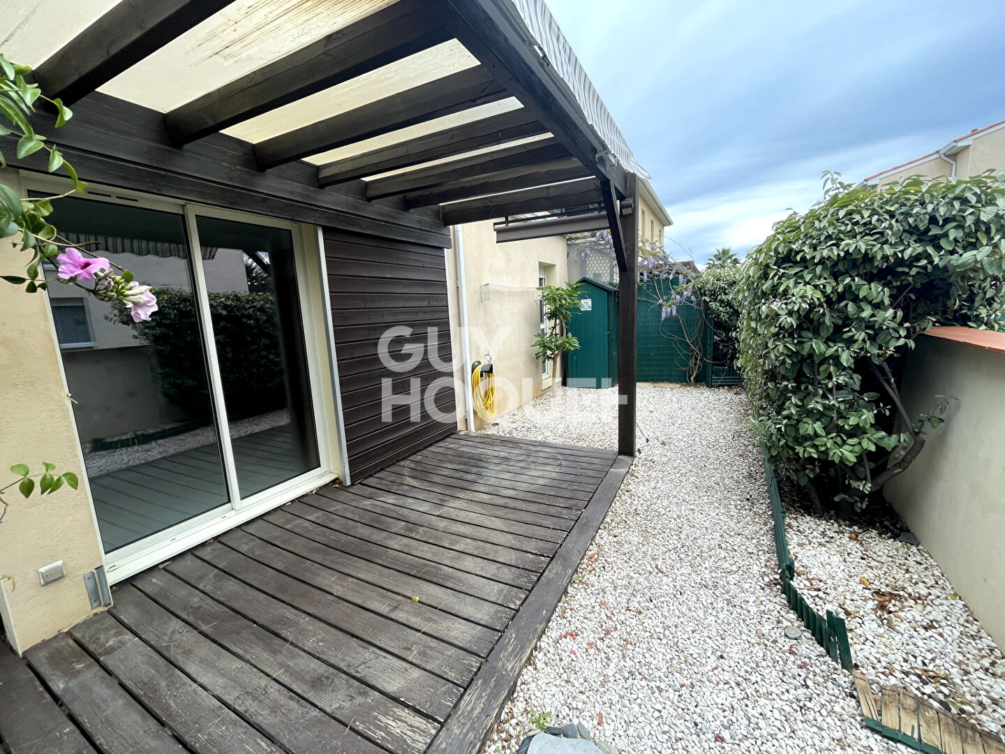 EXCLUSIVITÉ  - A vendre à ELNE (66200) Appartement F3 de 55 m², rez-de-jardin avec parking.