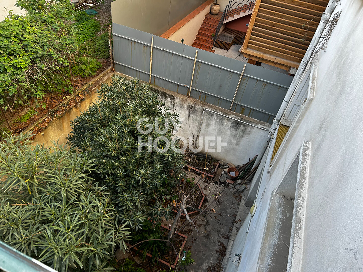 A vendre à PERPIGNAN (66000) Quartier Les Remparts appartement T4 à vendre avec garage et jardin commun