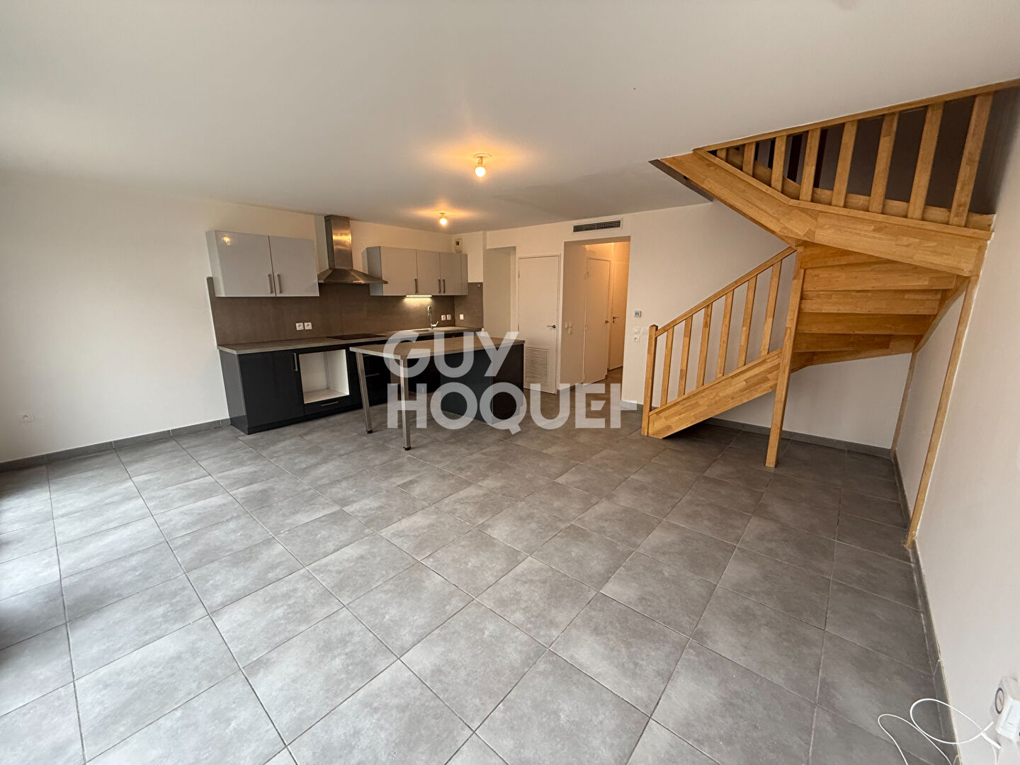 A vendre à PEZILLA LA RIVIERE (66370)  Maison F5 de 90 m² avec jardin et garage.