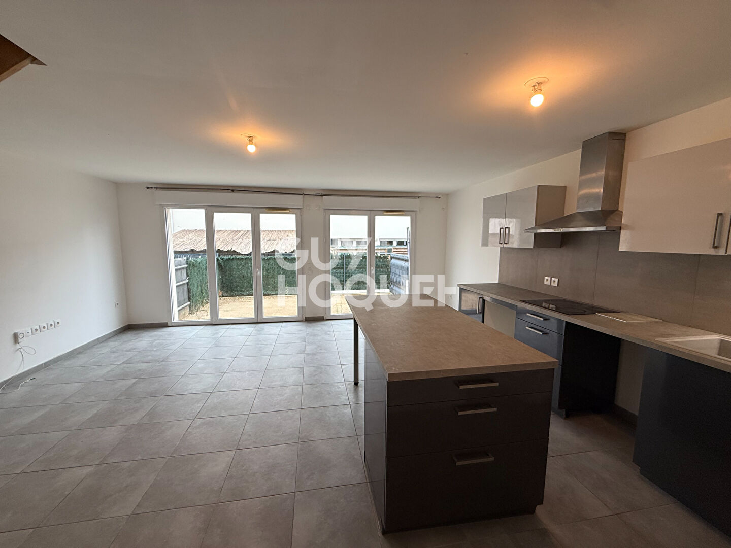 A vendre à PEZILLA LA RIVIERE (66370)  Maison F5 de 90 m² avec jardin et garage.