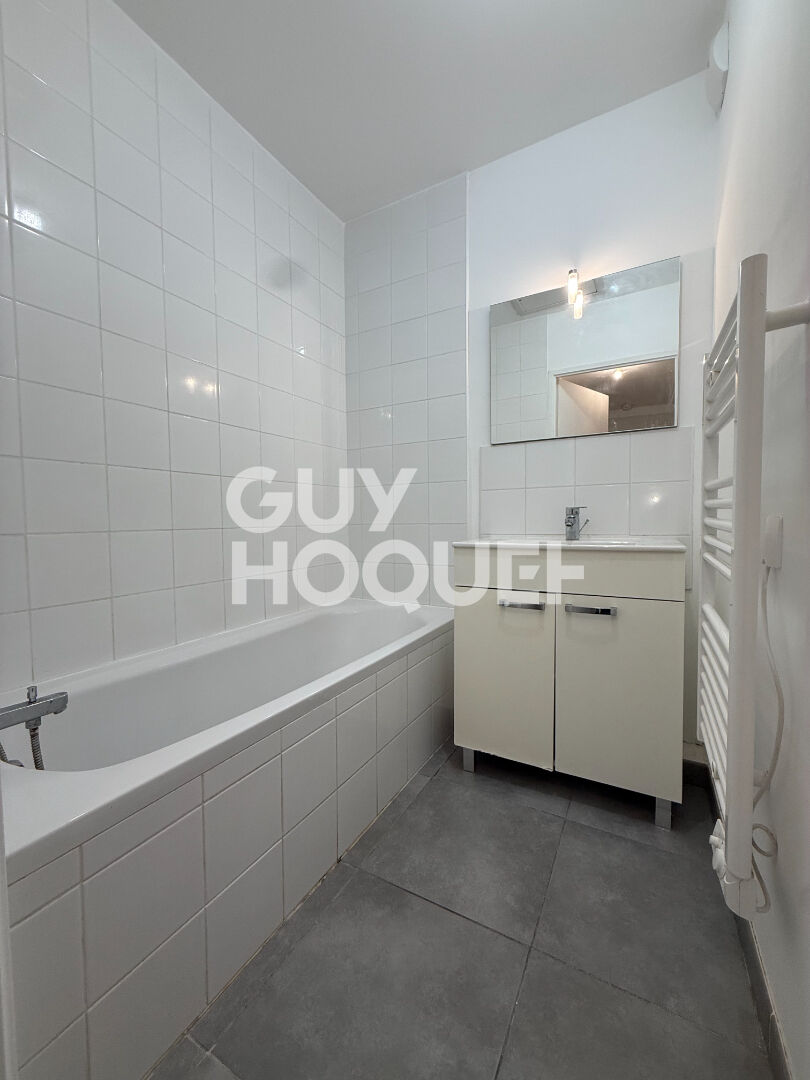 A vendre à PEZILLA LA RIVIERE (66370)  Maison F5 de 90 m² avec jardin et garage.