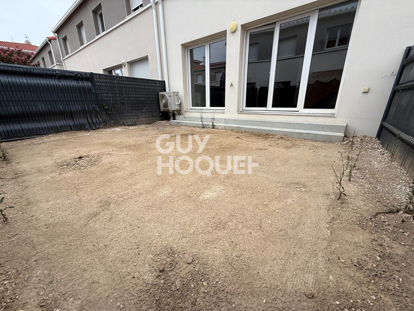 A vendre à PEZILLA LA RIVIERE (66370)  Maison F5 de 90 m² avec jardin et garage.