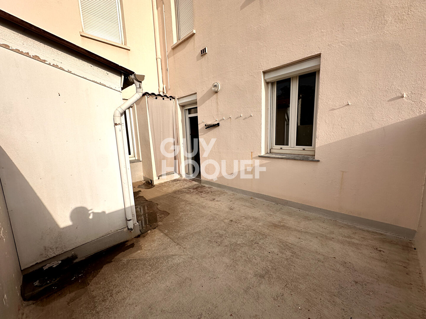EXCLUSIVITE - A vendre à Perpignan (66000) Quartier Saint-Martin Appartement F5 - 100 m²  - 1er étage - 2 terrasses et caves.