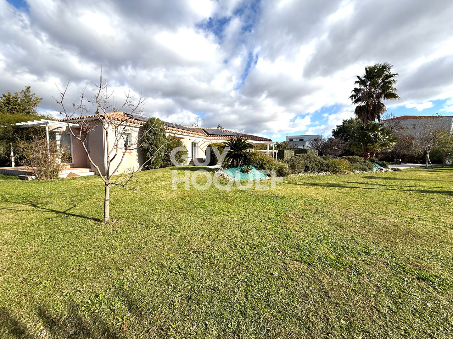 A vendre à LE SOLER (66270) : maison de plain pied,164 m² avec piscine.