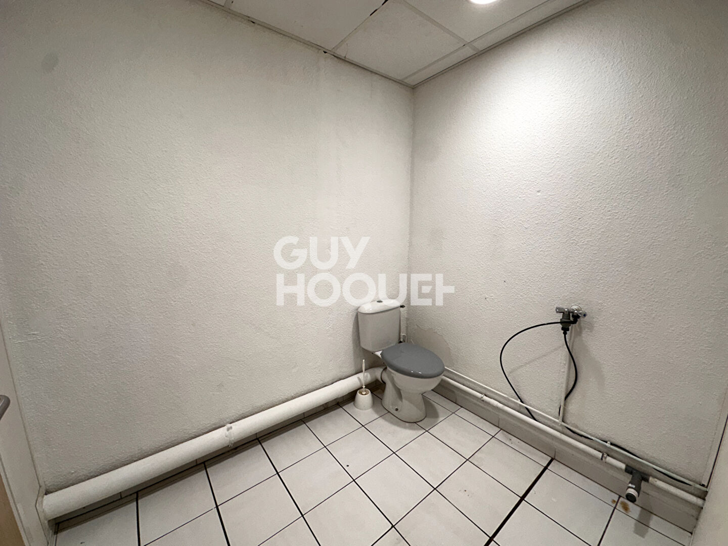 QUARTIER LA LUNETTE, Perpignan (66000) à vendre Local commercial avec vitrine de 160 m² avec parkings