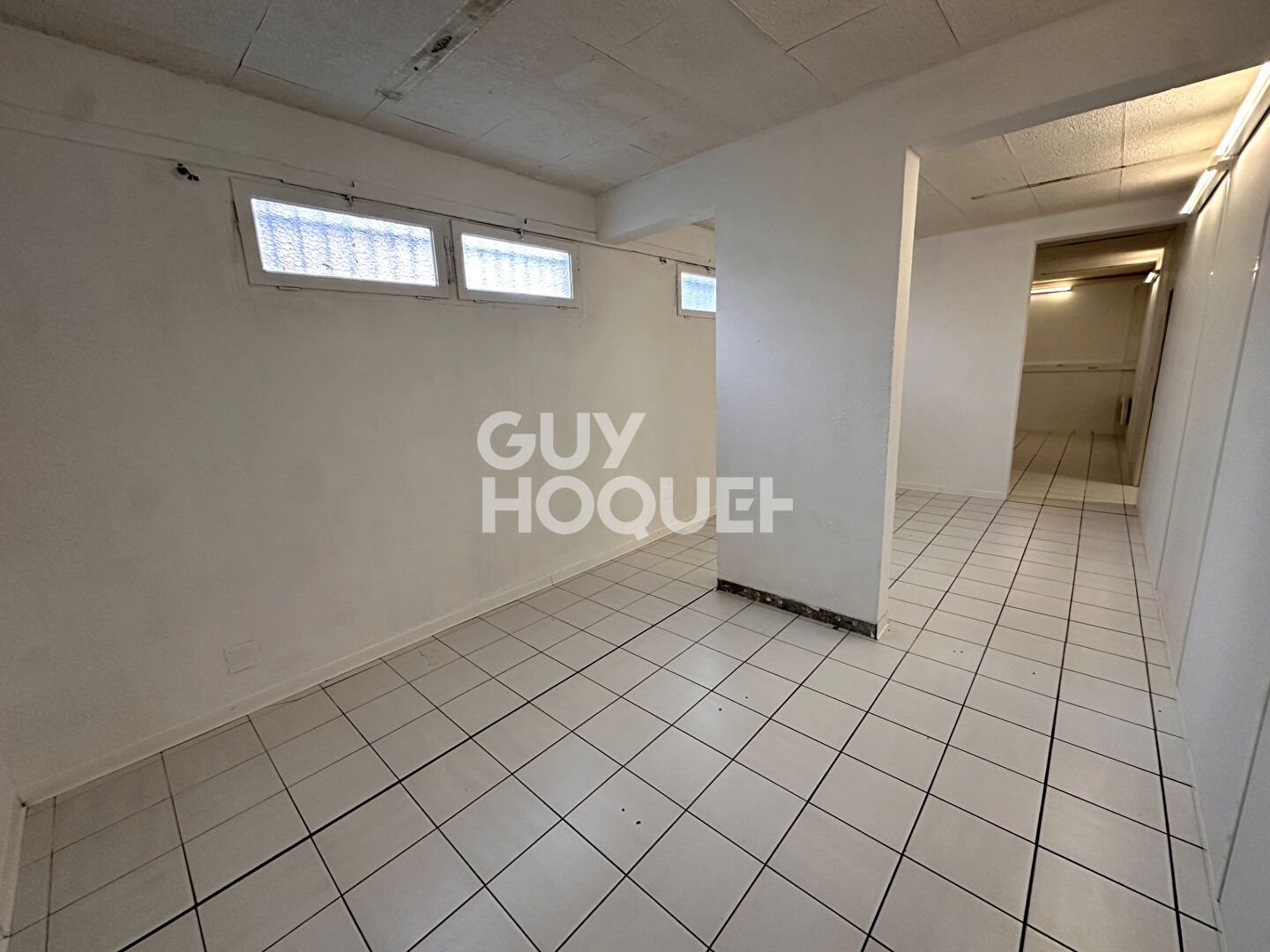 QUARTIER LA LUNETTE, Perpignan (66000) à vendre Local commercial avec vitrine de 160 m² avec parkings