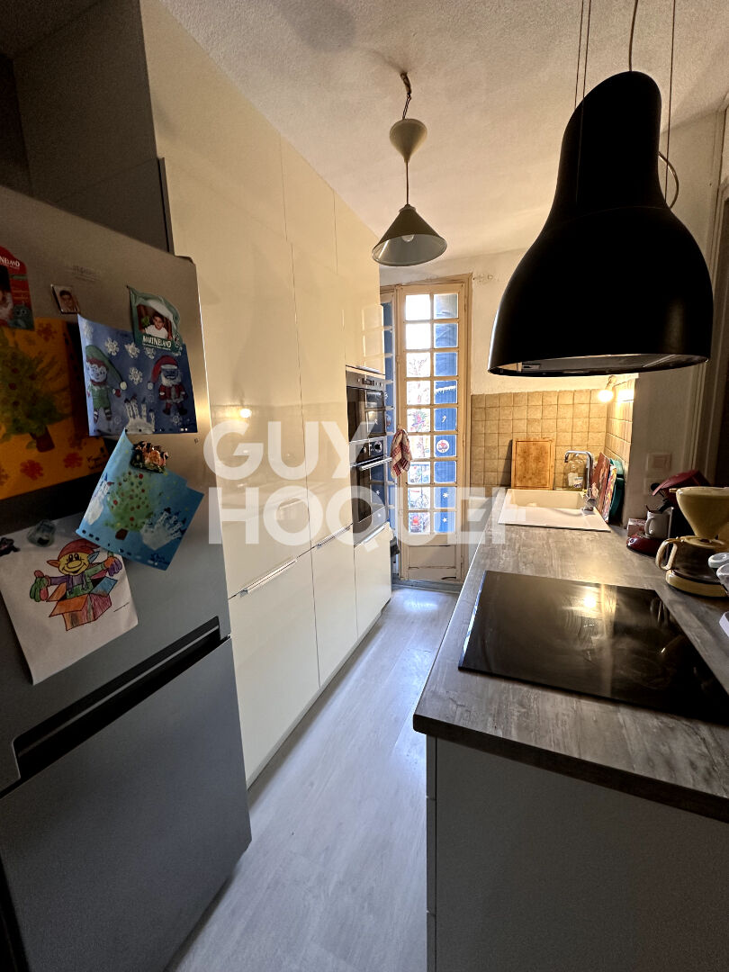 EXCLUSIVITE - à vendre à BAIXAS (66390) Maison de village R+2 de type F6 de 141 m²