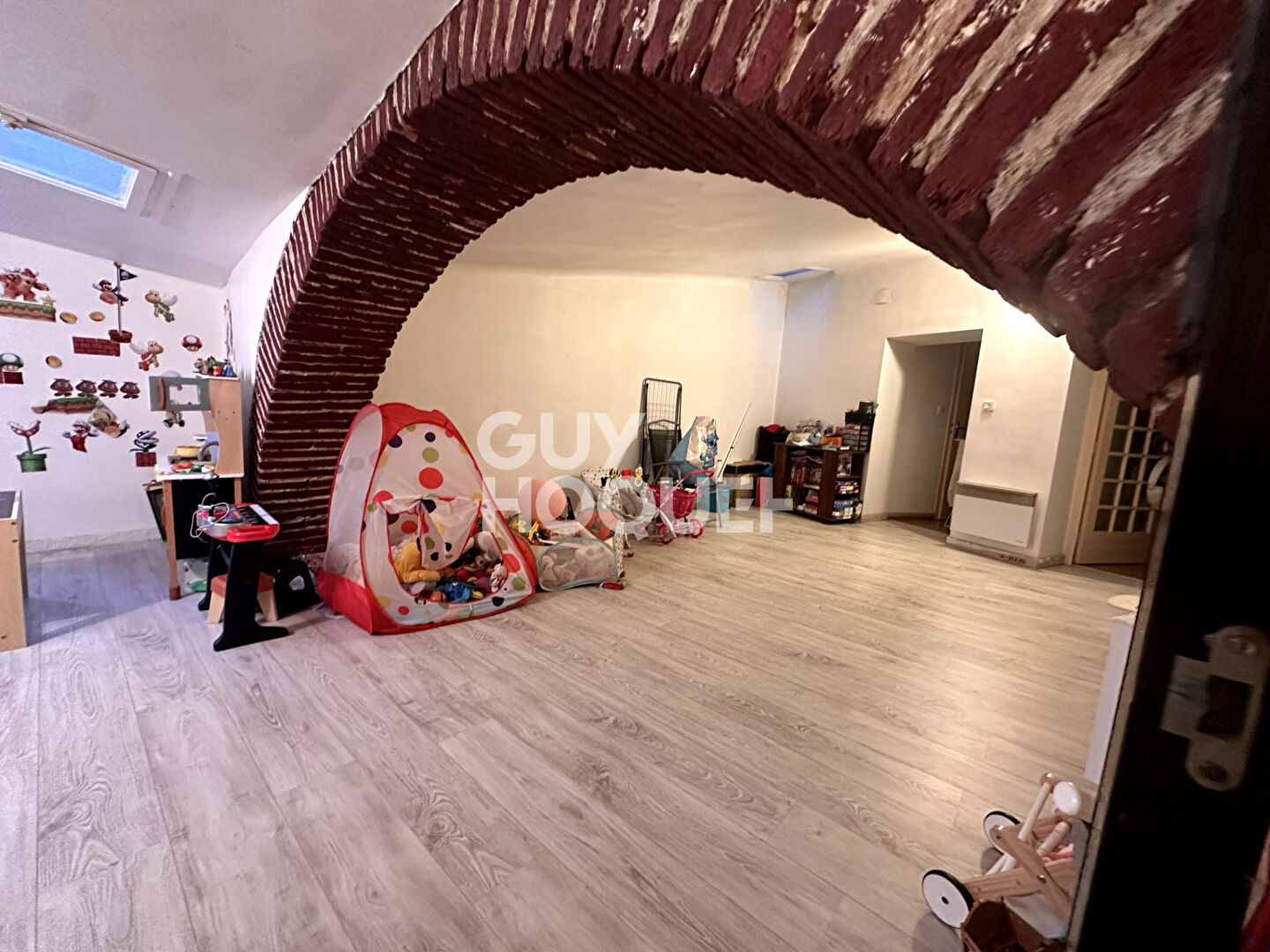 EXCLUSIVITE - à vendre à BAIXAS (66390) Maison de village R+2 de type F6 de 141 m²