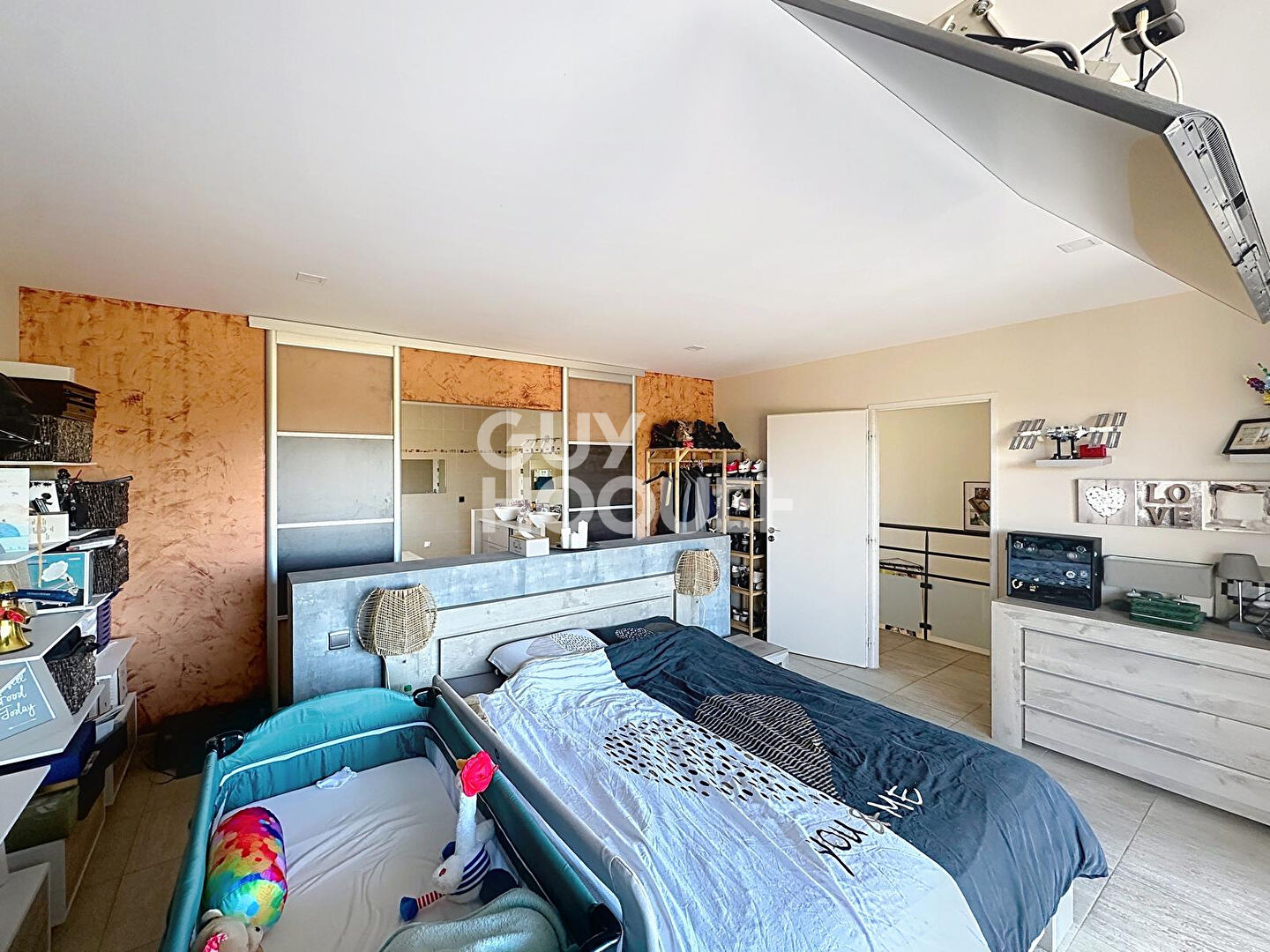 EXCLUSIVITE : Maison de 225m² à vendre à Saint Laurent de la Salanque (66250)