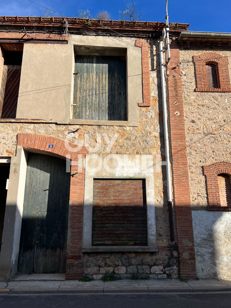 EXCLUSIVITE - A vendre à Fourques (66300) Cave viticole et terrain attenant  - Référence 5496